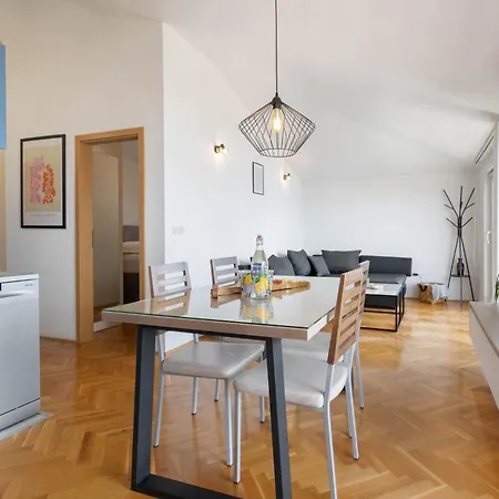Appartement 30 M From Beach,makarska,marija *