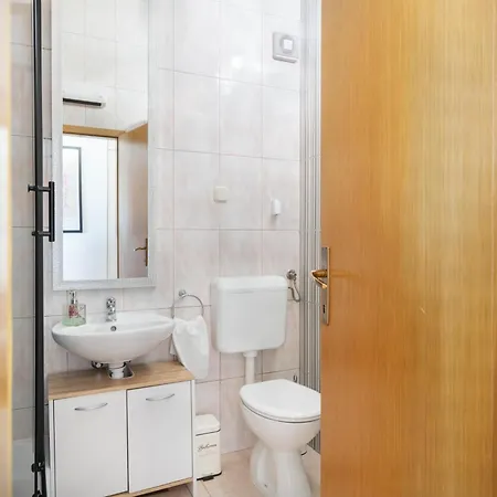 Apartamento 30 M From Beach,makarska,marija *